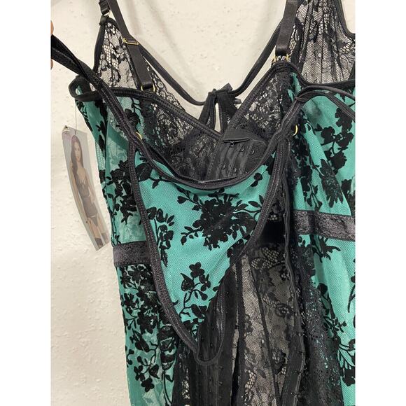 Seven 'Til Midnight Two Piece Flocked Mesh & Lace Bustier & Thong Sexy Set Sz L - Picture 8 of 8